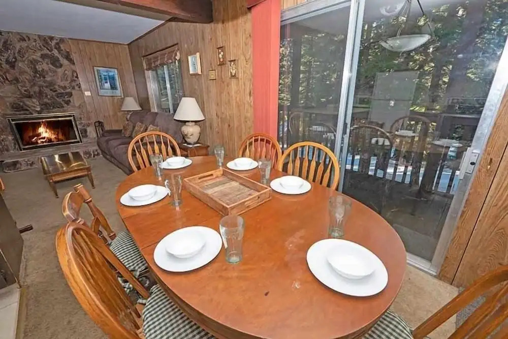1629 Pioneer Trail 4 Bedroom Home by RedAwning