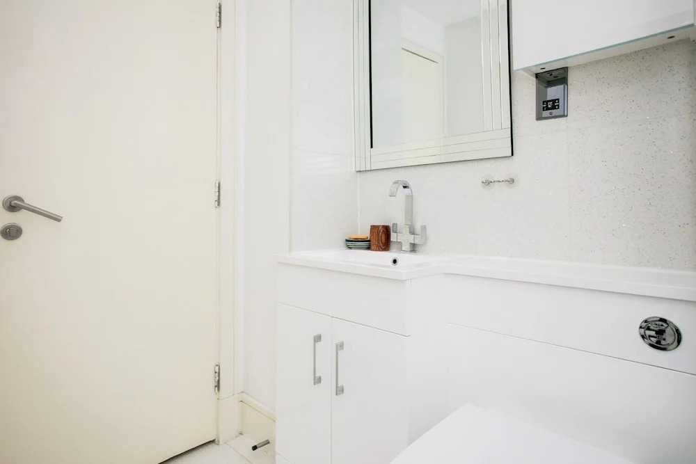 Central Modern Apartment