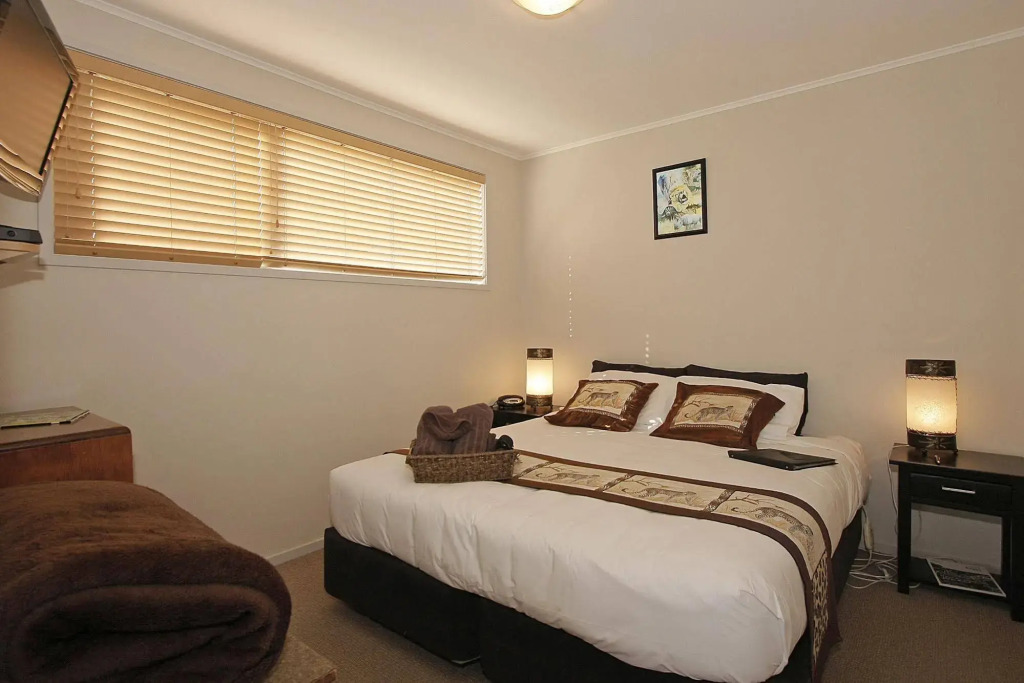Big Five Motel