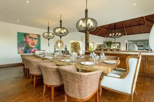 Villa Naty Canggu - 6 Bedrooms Luxury Villa
