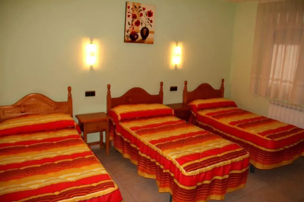 HOSTAL La MARAVILLOSA DE VALDERAS