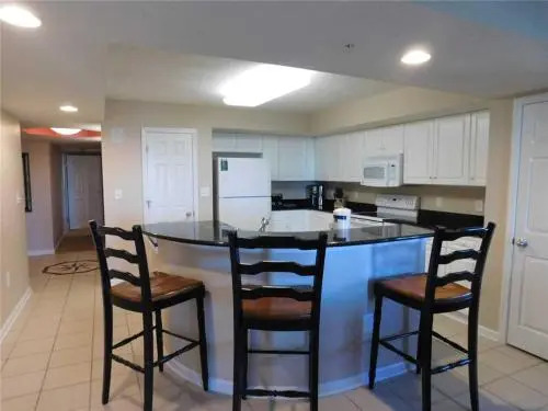 Yacht Clubs #2-702B - 1 Br Condo