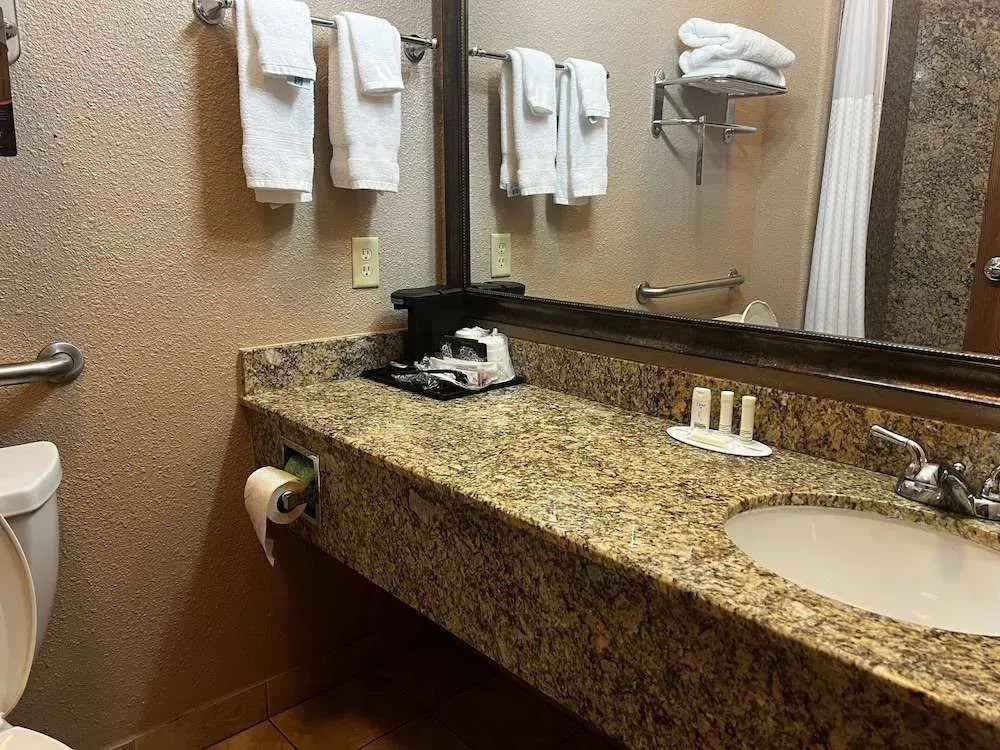 Best Western Park Heights Inn & Suites