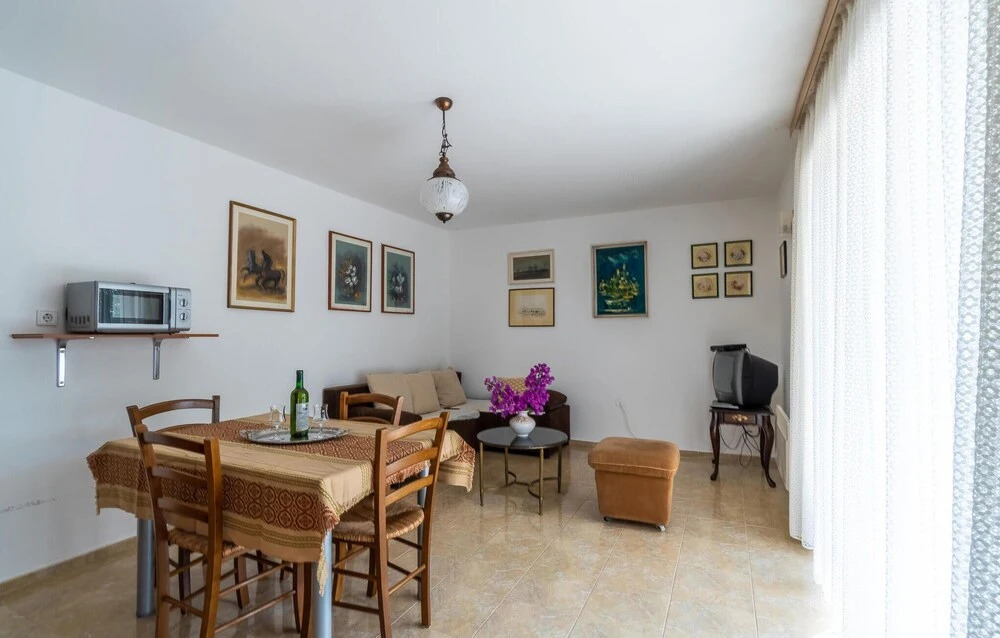 Awesome Apartment in Premantura With 1 Bedrooms and Wifi