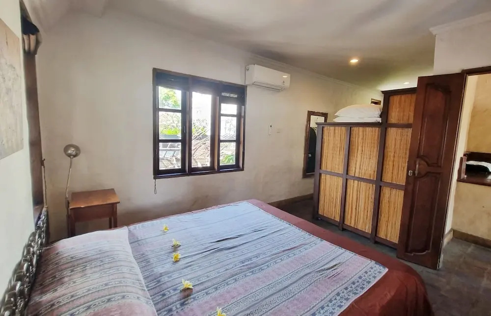 Flash Back Bungalow