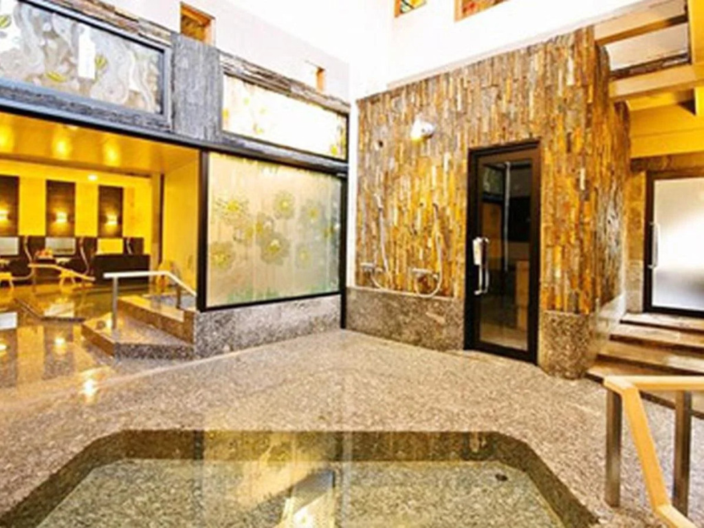 Awara Grand Hotel