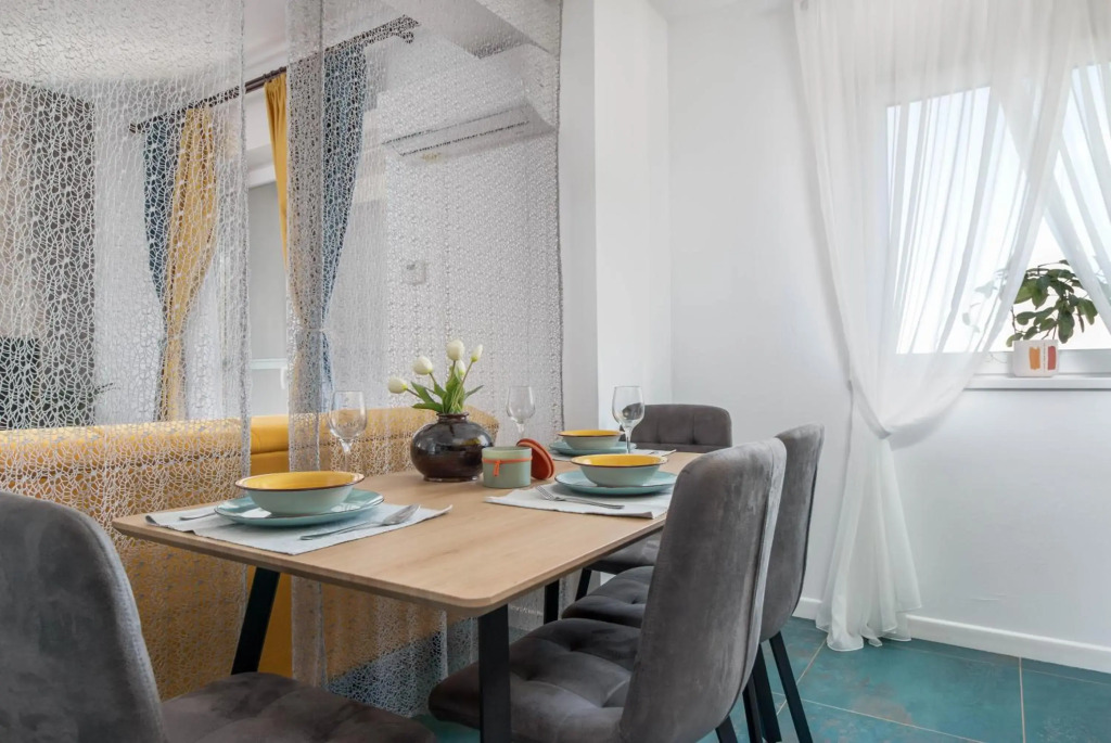 Talida's apartment colorful and brightnes