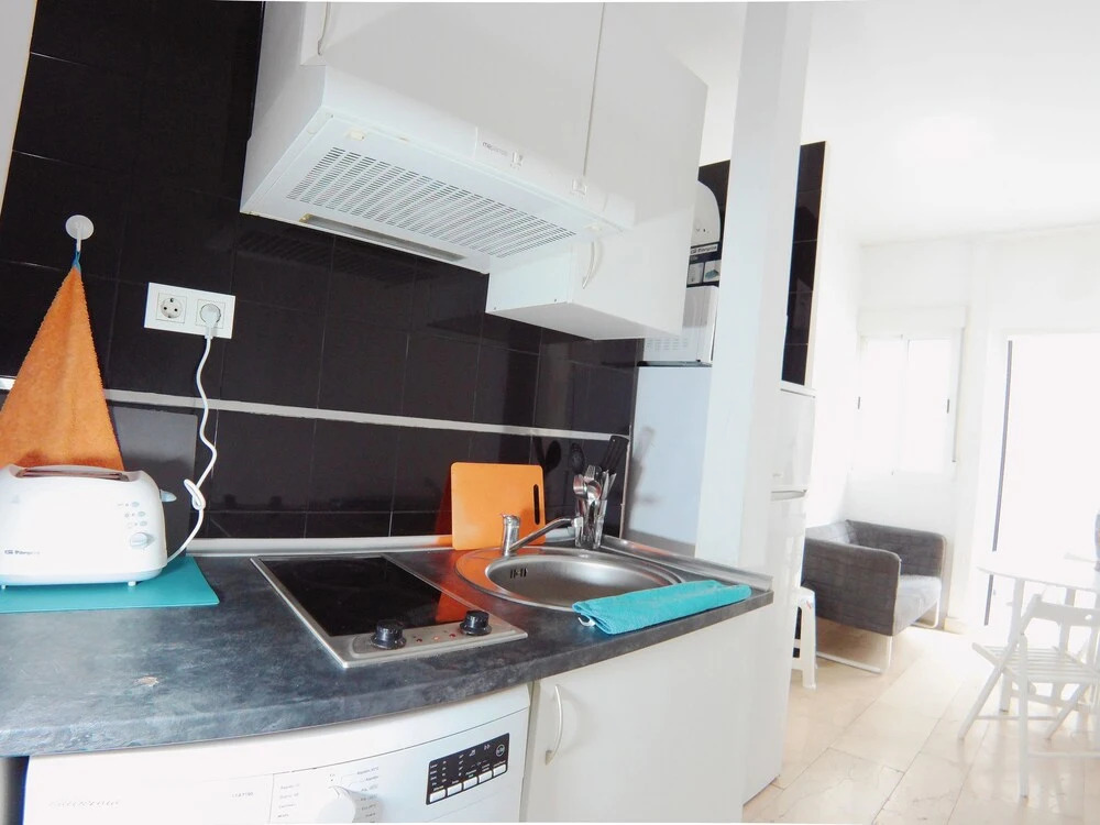 Estudio/Duplex en bajos y pequeño patio int en Puerta del Angel AZBC2