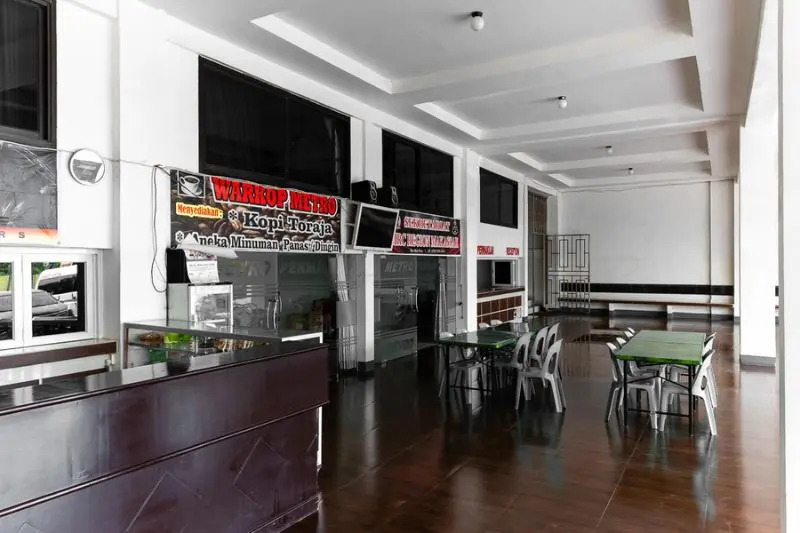 RedDoorz near Makassar Town Square 2