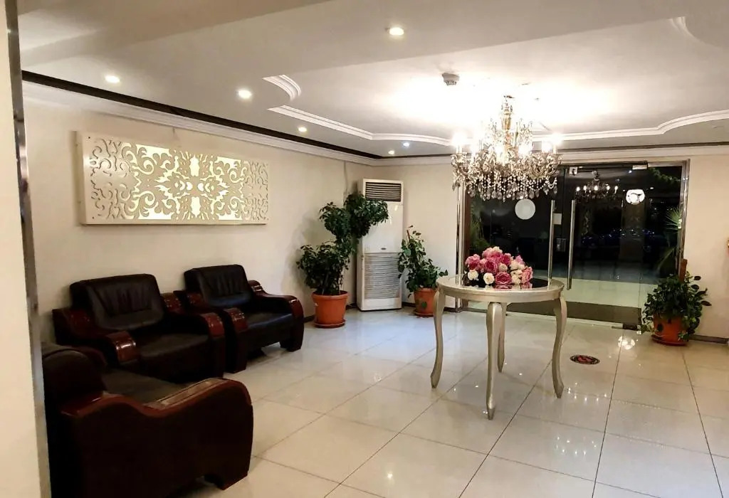 Saryet Al Hamra Hotel Apartments