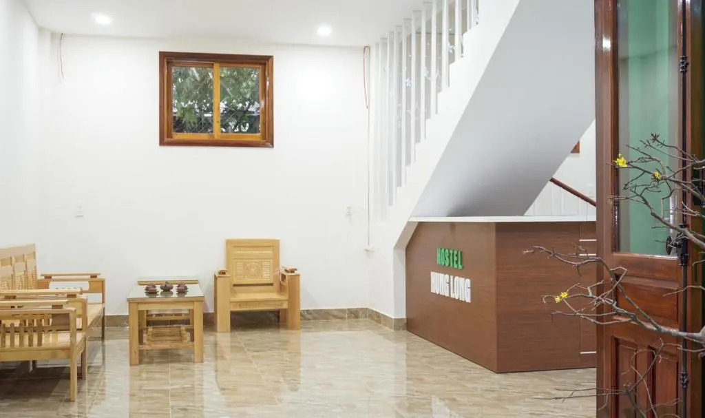 Hưng Long Hostel