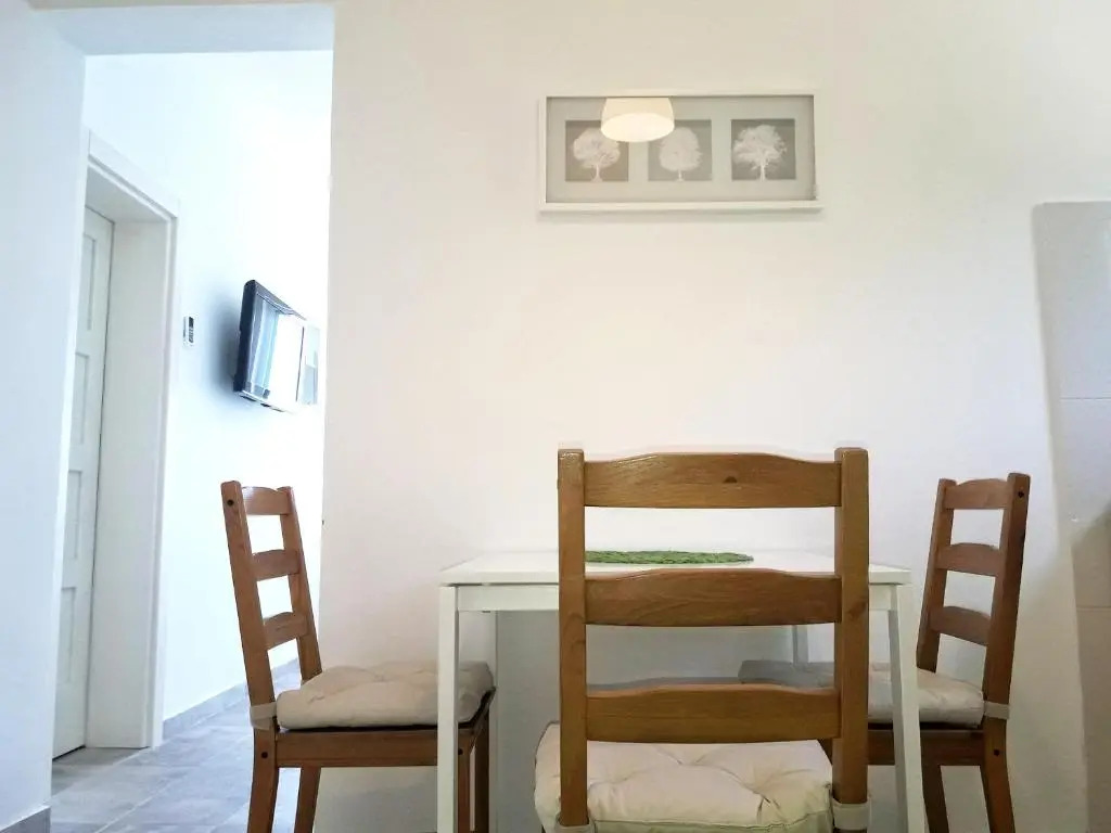 Two Palms Apartment