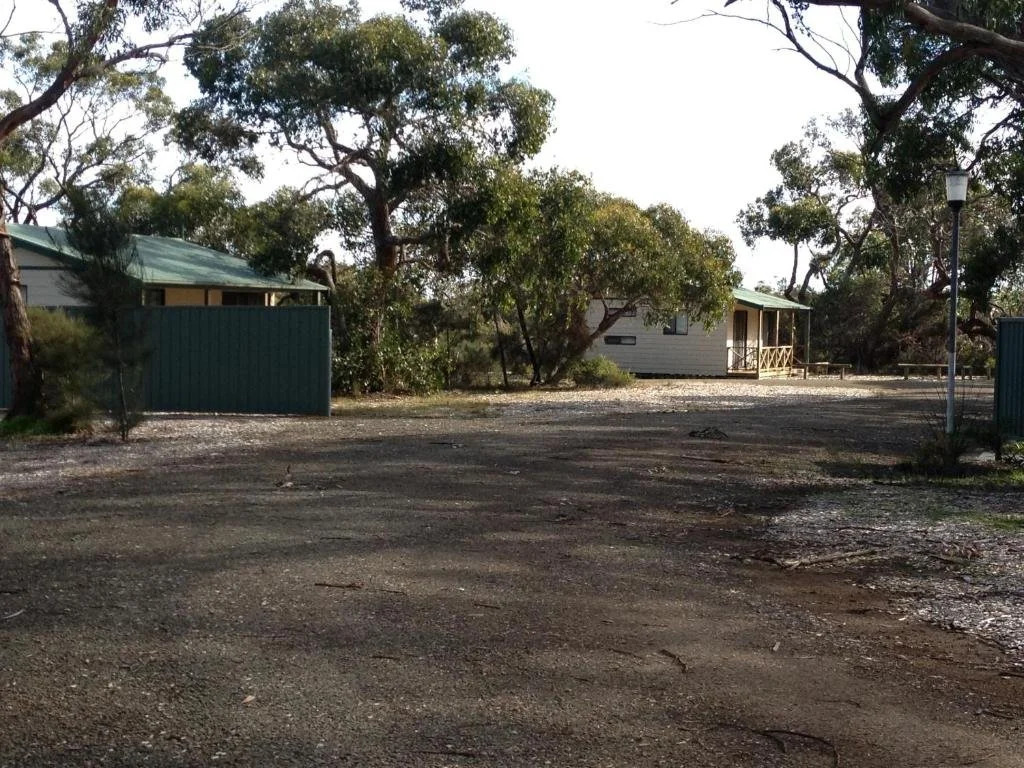 Parndana Hotel Cabins