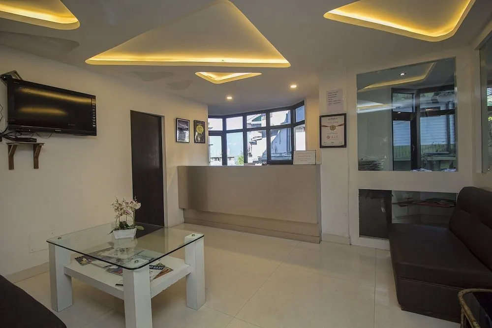 OYO 24798 Kiwi Hotel Yavachi