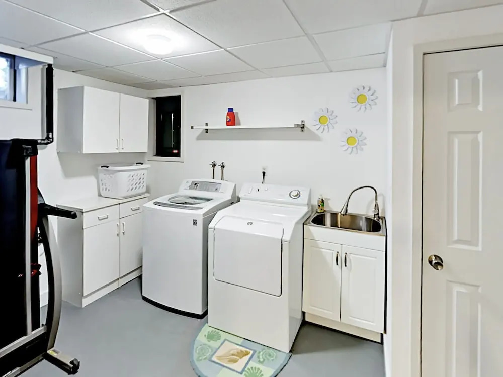 39 Tirrells - 3 Br Home
