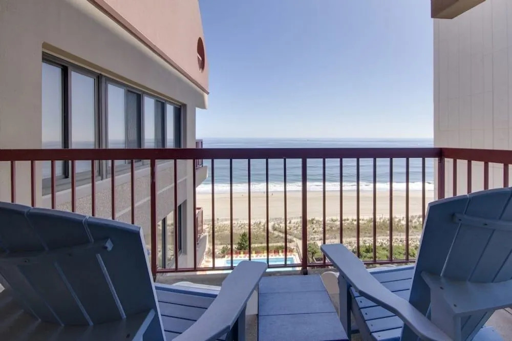 Rainbow 1109 - 2 Br Condo