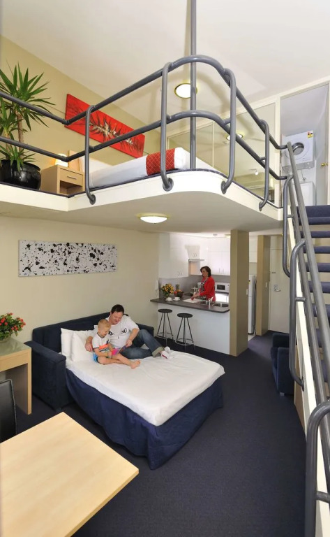 Metro Apartments on Darling Harbour