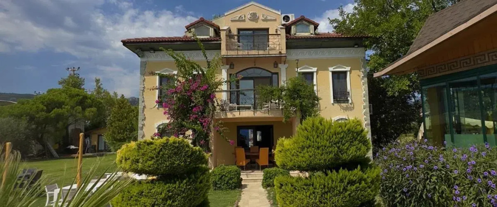 Villa Polikne Otel & Restoran
