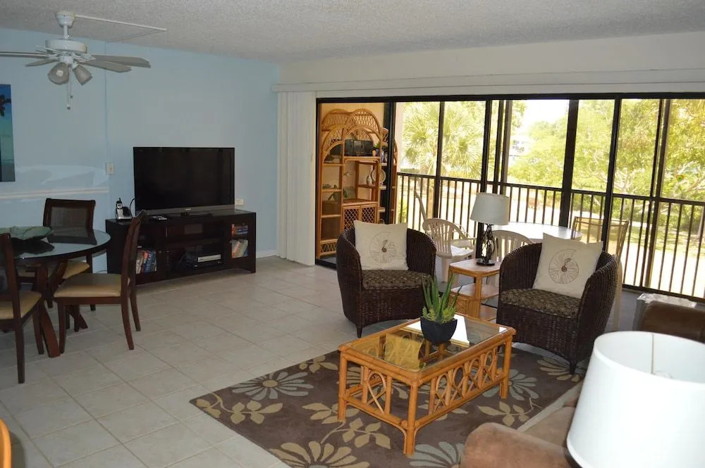 Cove II 323F 2 Bedroom Condo By Midnight Cove II