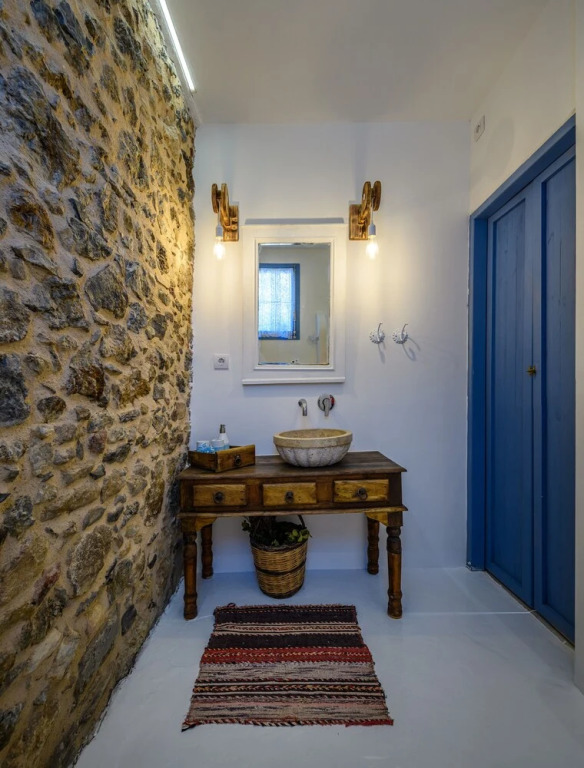 The Aegean blue country house Old Milos