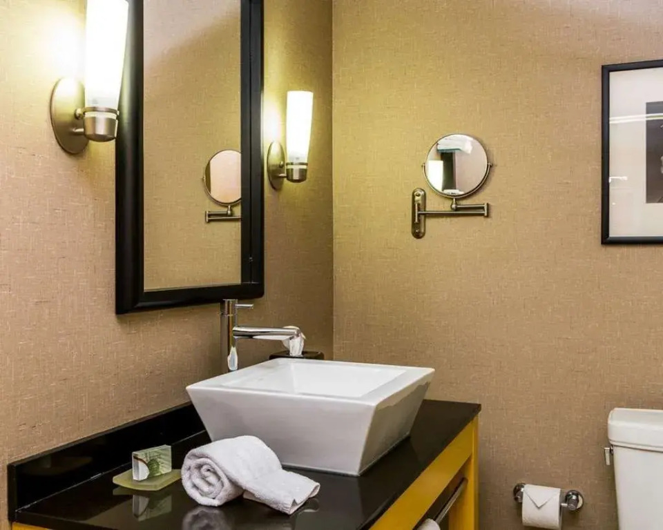 Cambria Suites Traverse City