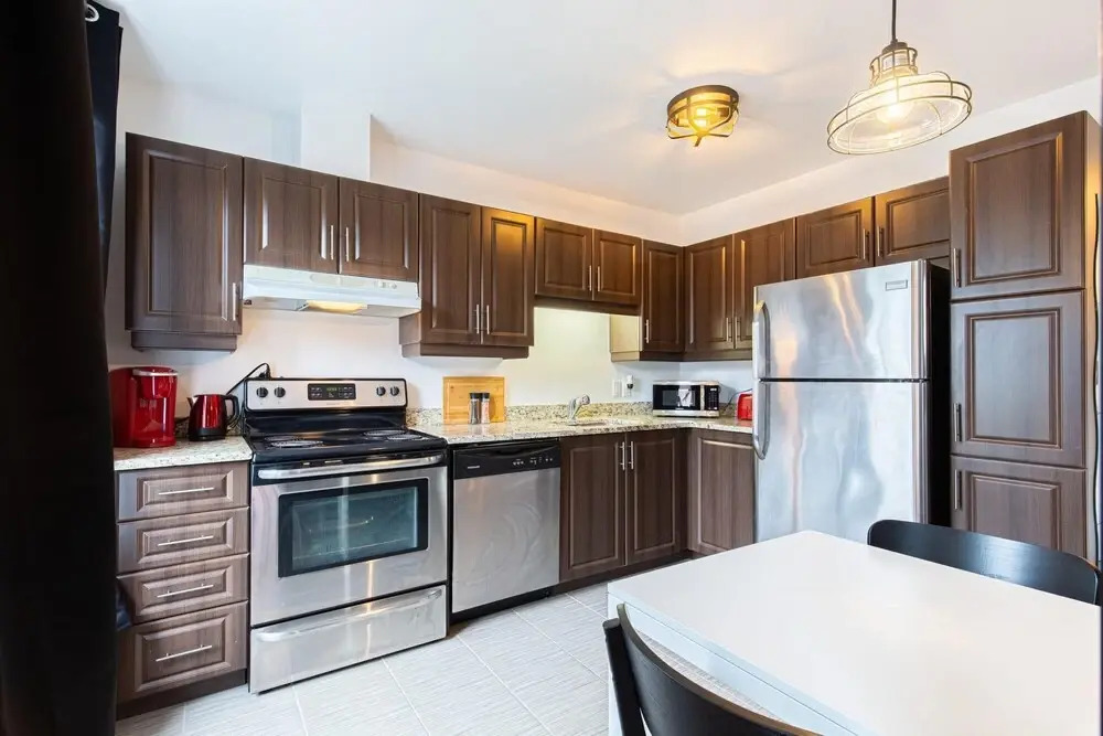 M11 The Grand Prix Suite In the Heart of MTL