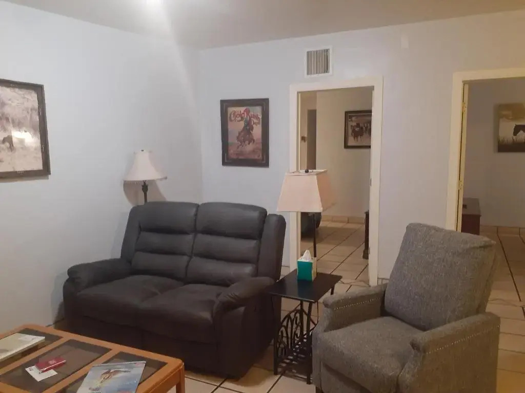 Stagecoach Suites