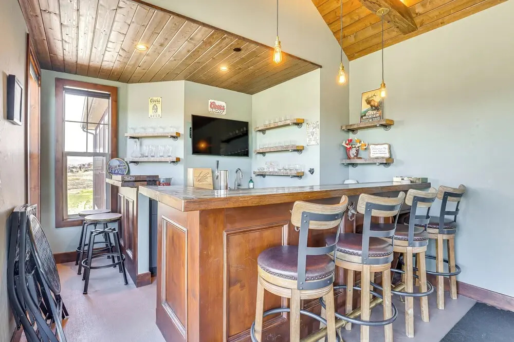 Hot Tub & Mtn Views: Townhome in Granby!