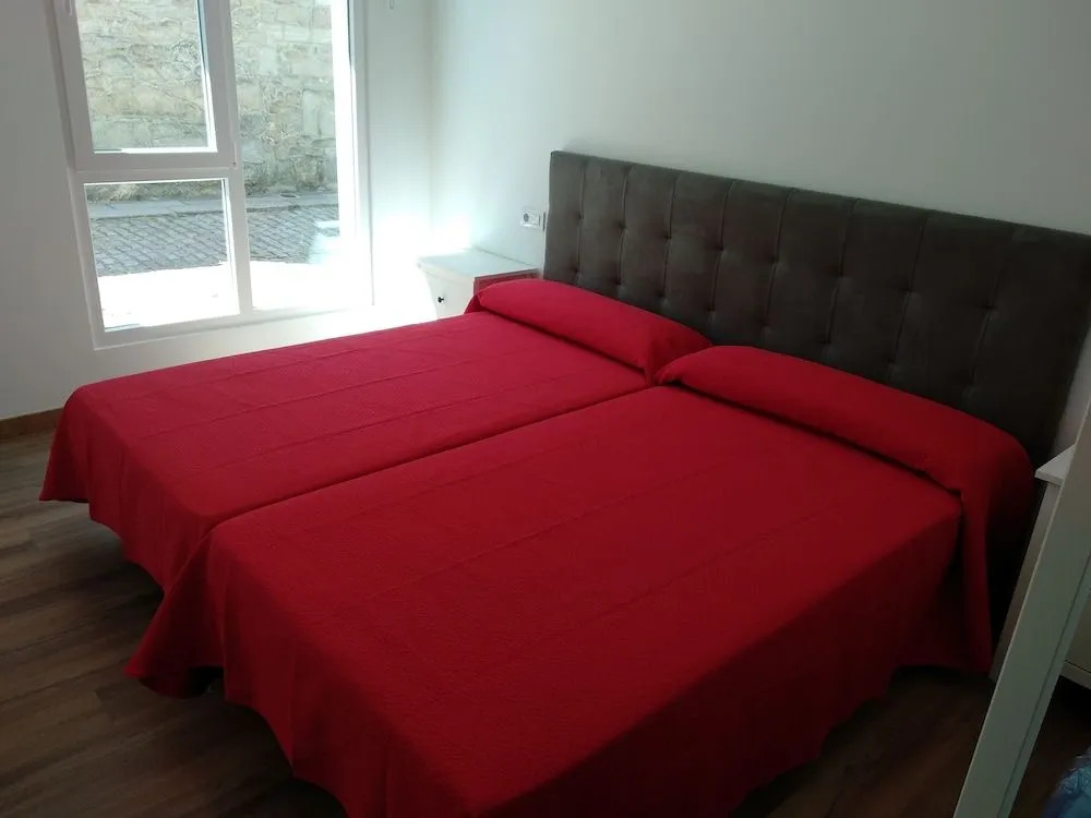 Albergue & Rooms Murgadán
