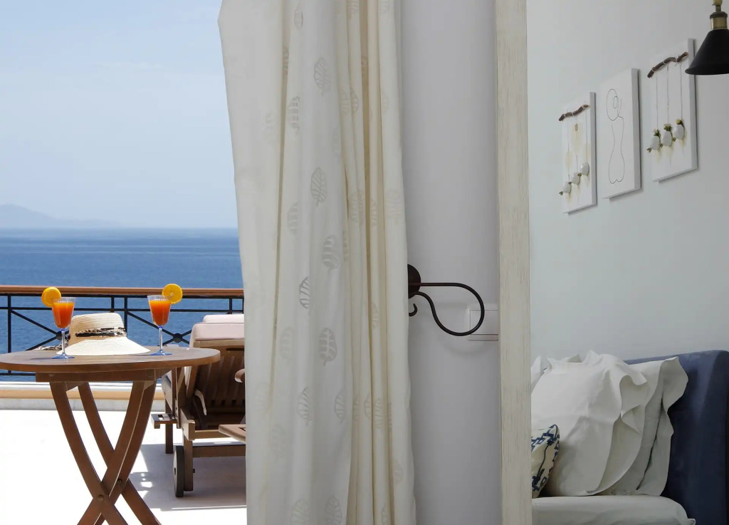 Arion Syros Luxury Rooms and Suites