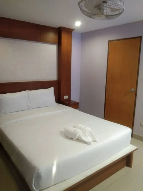Lucky Inn Residency