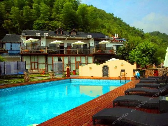 The Mountains of Life Inn