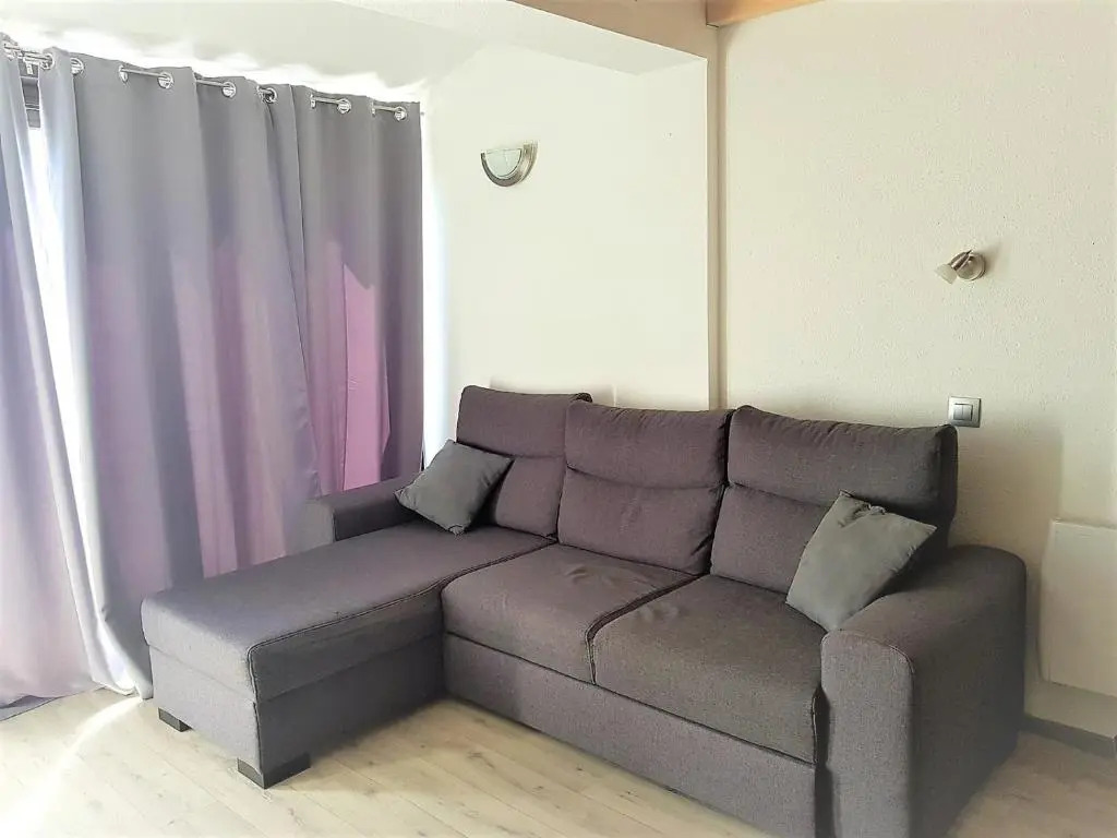 Appartement wifi, piscine, spa, clim, +vélo à Arles en Camargue pour 6 pers