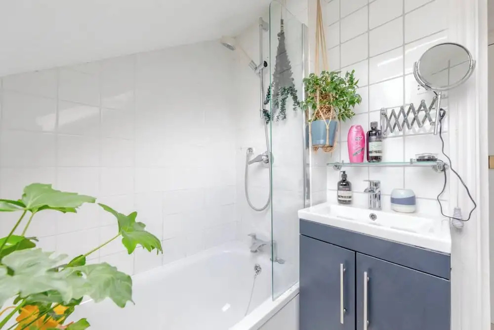 Top Floor 1BD Flat With Balcony - Ladbroke Grove