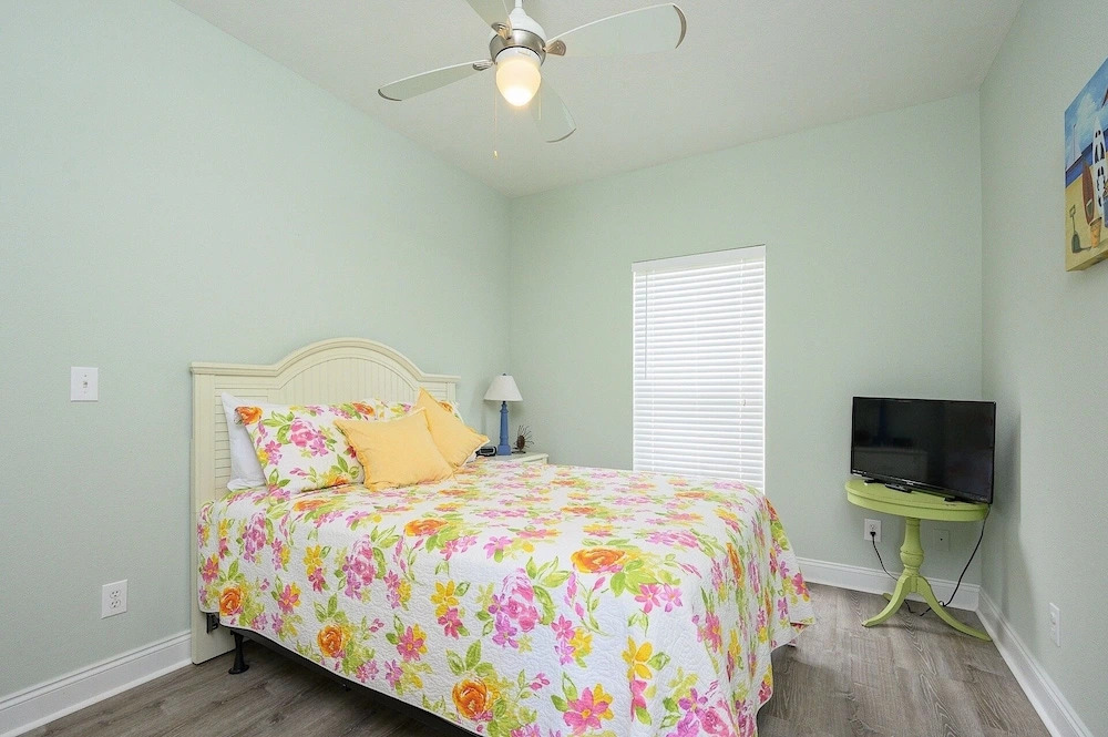New Listing! Spacious Beach W/ Pools & Tennis 5 Bedroom Home