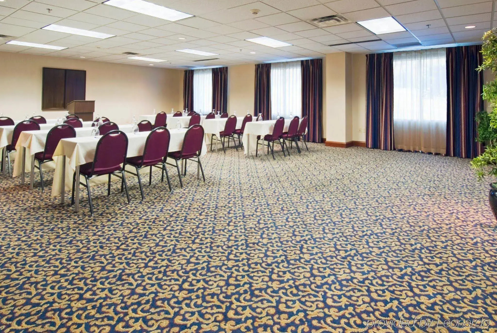 Holiday Inn Express Hotel & Suites Emporia by IHG