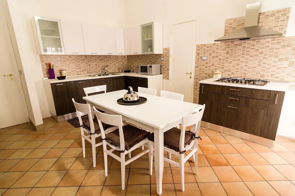 Apartment with 4 Bedrooms in Catania, with Wonderful City View, Furnished Balcony And Wifi