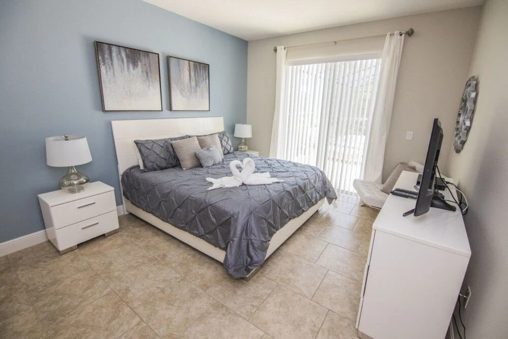 6 Bed In Top Resort Near Disney! Pool & Spa 6 Bedroom Home by Redawning