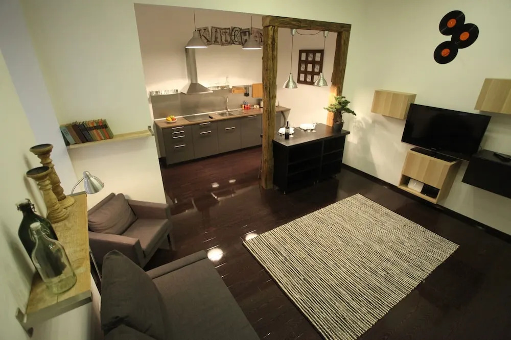 Dfive Apartments - Timber