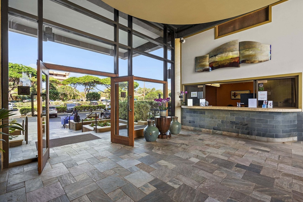 Mana Kai 811 - Oceanfront, Top Floor, Stunning Renovation, 2br, Kings, Split AC