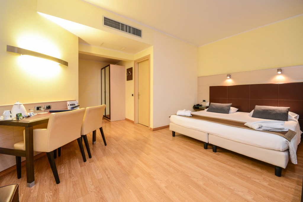 Hotel Master
