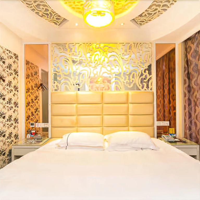 Yiwu Veines Hotel
