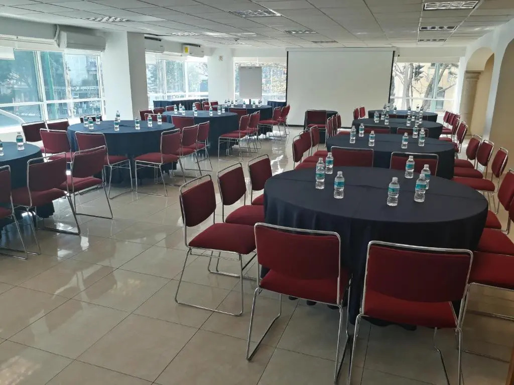 Hotel & Suites PF
