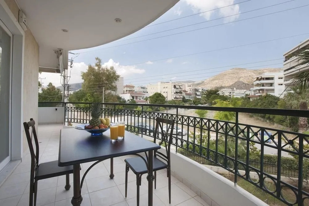 Ano Glyfada- A Big Comfortable Apartment