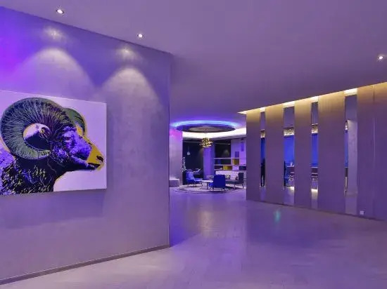 Orange Hotel (Hefei Huaihe Road Pedestrian Street Dadongmen Metro Station)