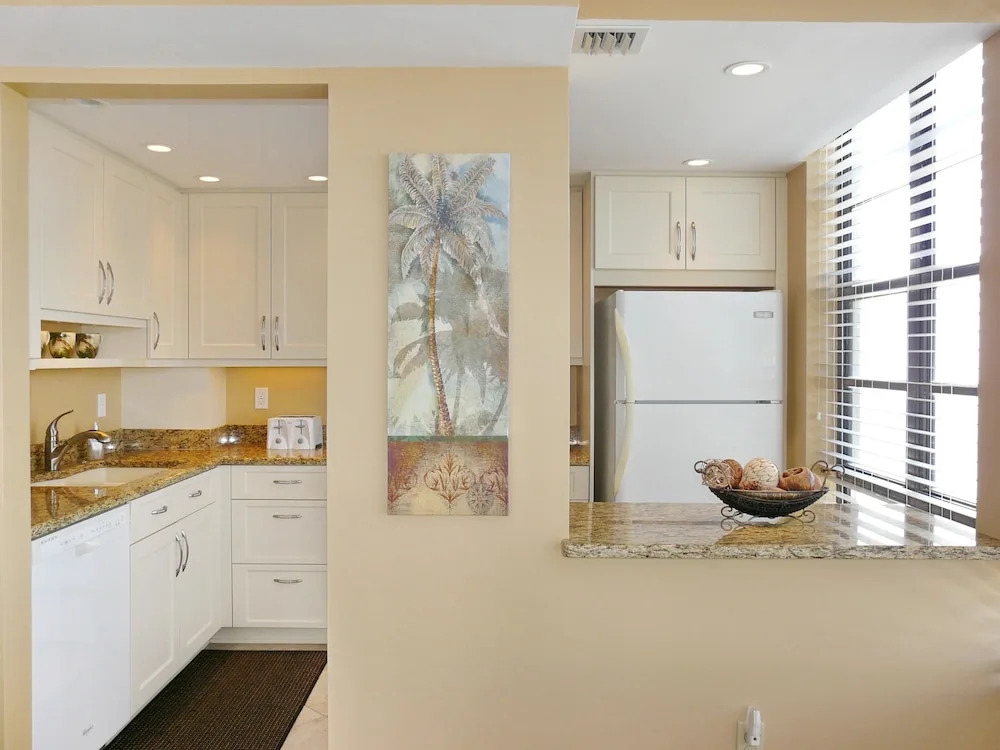 South Seas Tower 3-1512
