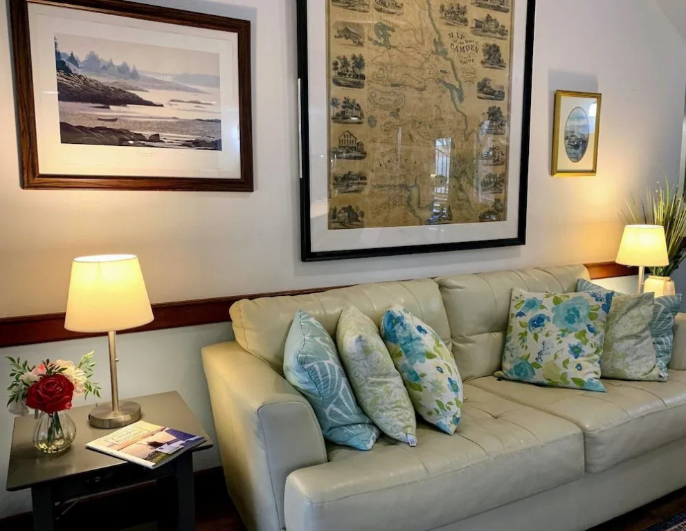 Camden Riverhouse Hotel and Inn
