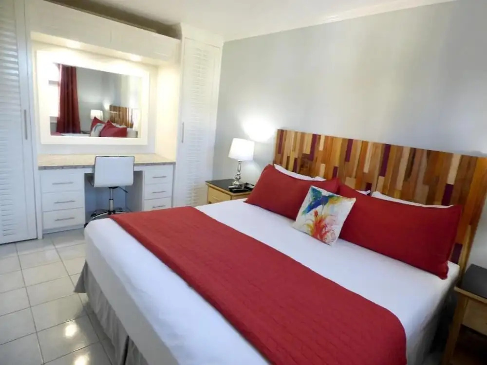 Beach One Bedroom Suite A17