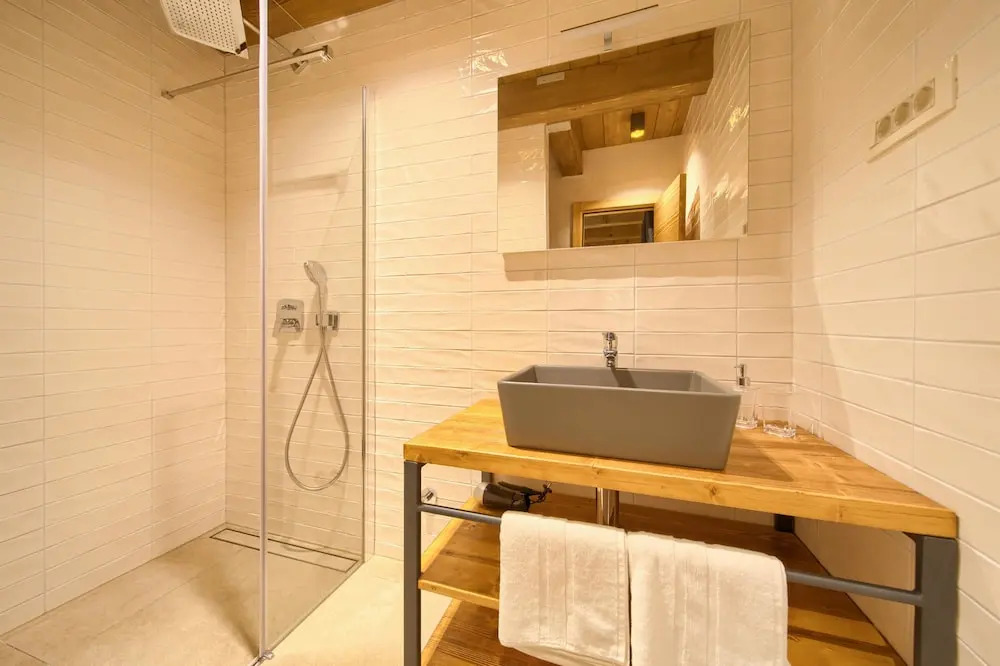 Luxury Jerini Barn