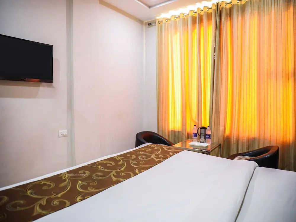 OYO 14635 Hotel Orchid